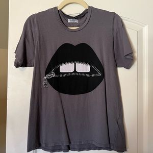 Lauren Moshi Gray Lips Graphic Tee